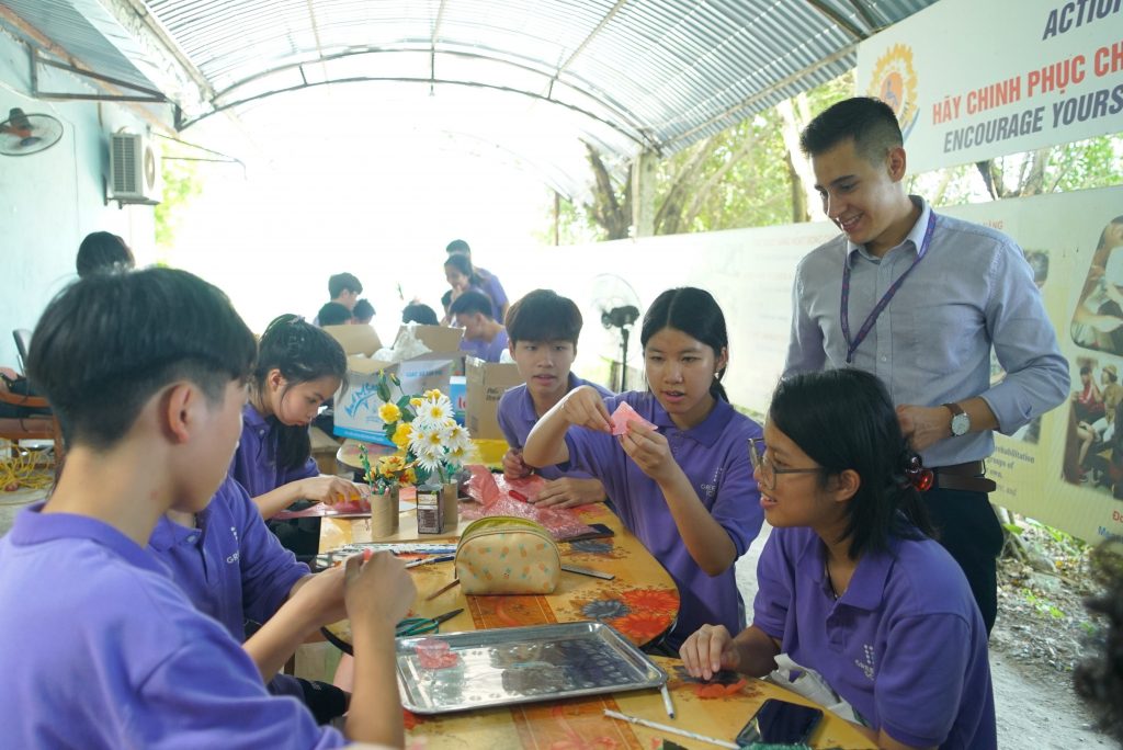 Trung Tâm Vì Ngày Mai
